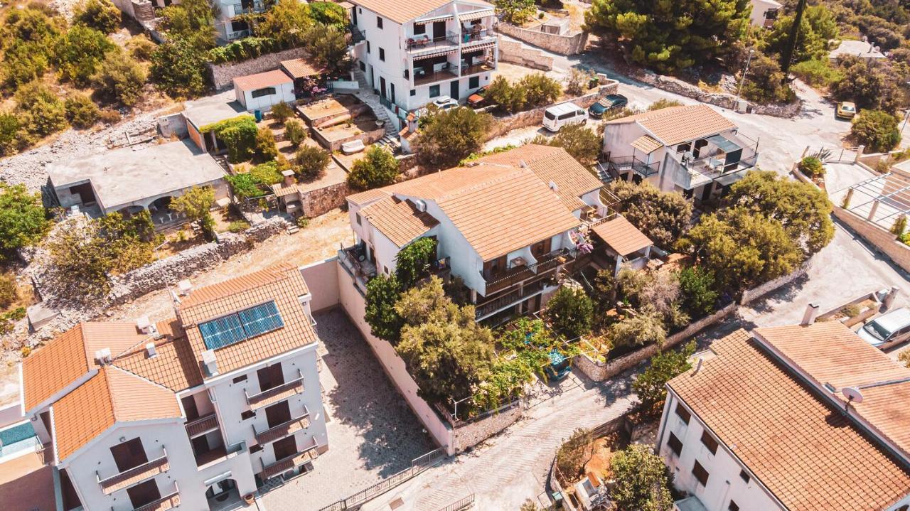 Fully Renovated One Bedroom Apartment With A Seaview - A Sevid Exterior foto